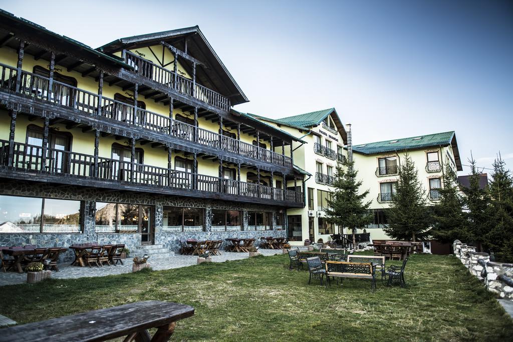 Complex Padina Ursului Fundata Exterior foto